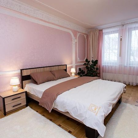 Апартаменты Центр. Вулиця Липова. 3 Кімнати Тернополь Экстерьер фото